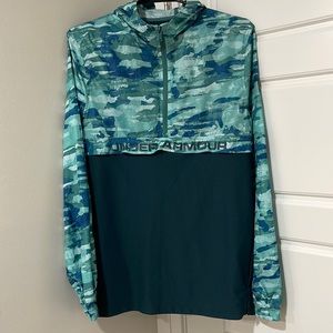 Under Armour Activewear Blue Top / Size S